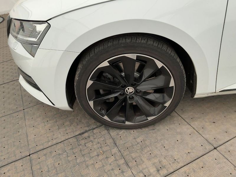 Škoda Superb (2021) Sportline 2.0 TSI 4x4 DSG - fotka 6 z 12