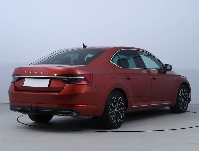 Škoda Superb (2021) Laurin&Klement 2.0 TSI - fotka 5 z 25