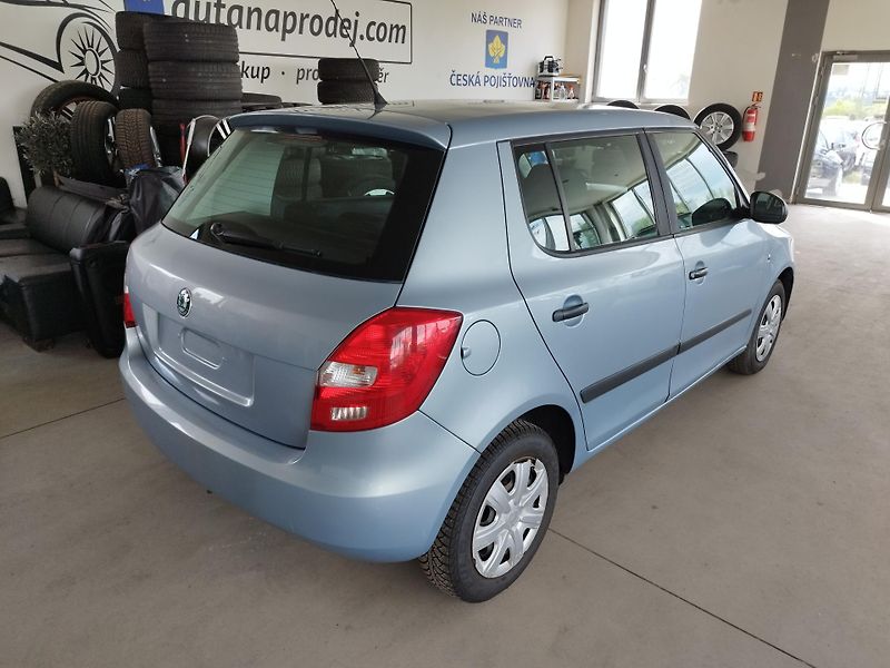 Škoda Fabia (2010) 1,2TSI,63KW,KLIMA,SER.KNIHA - fotka 6 z 21