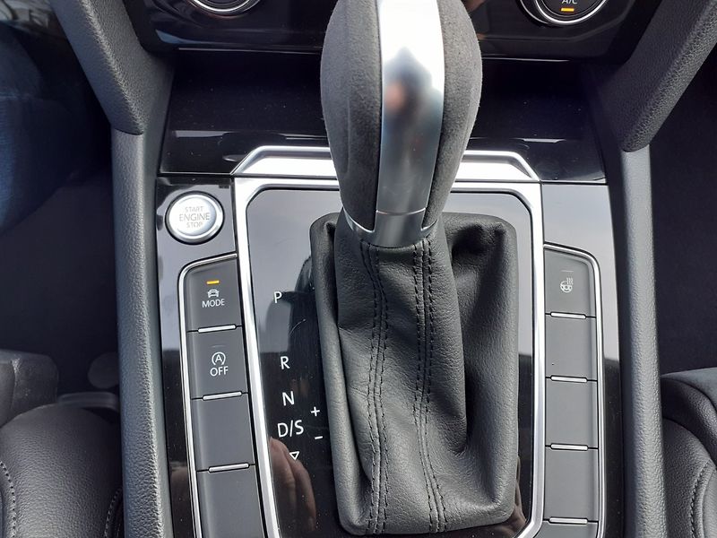 Volkswagen Passat (2018) 2.0 BiTDi 4x4 - fotka 21 z 48