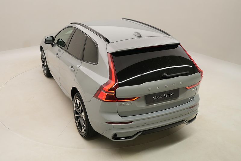 Volvo XC60 T6 AWD RECHARGE DARK PLUS CZ - fotka 18 z 62