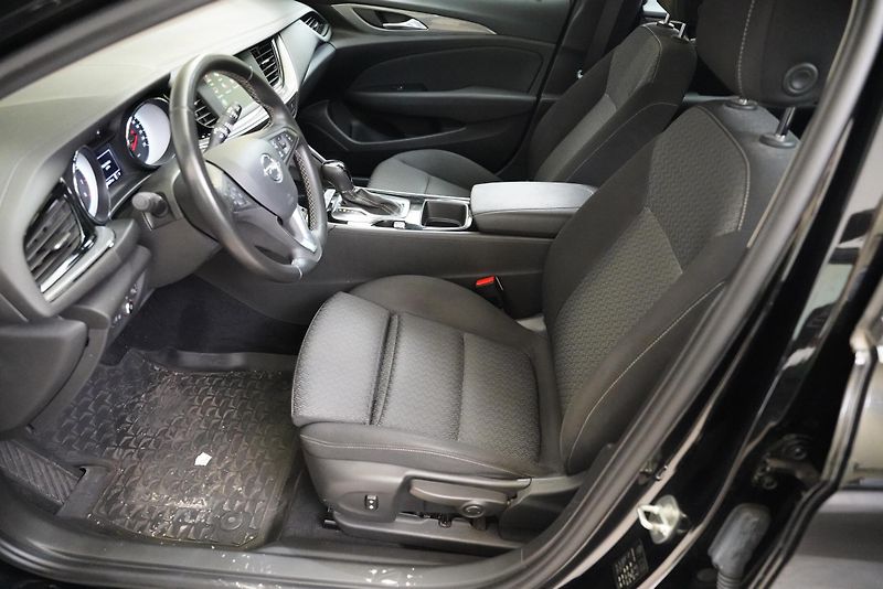 Opel Insignia - fotka 11 z 26