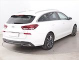 Hyundai i30 (2023) Style 1.5 T-GDI MHEV, ČR,1.maj - náhled 4