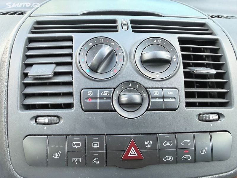 Mercedes-Benz Viano 3.0 CDi Extra Long - fotka 21 z 41