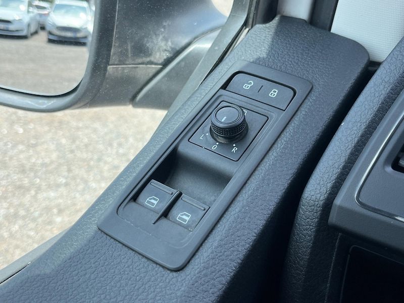 Volkswagen Transporter (2018) T6 2.0 TDi 75kW, Tažné, ČR, DP - fotka 12 z 19