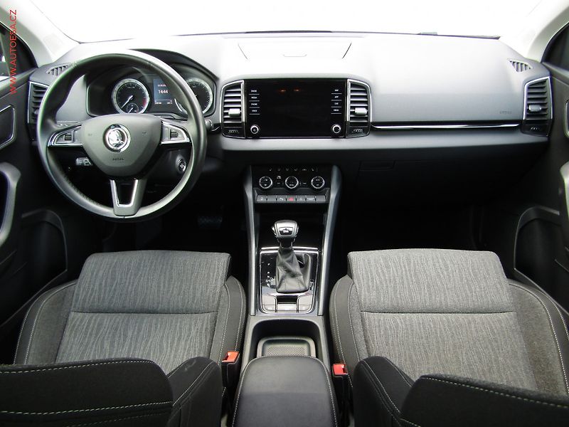 Škoda Karoq (2019) 1.6 TDi, 2.maj,ČR, Style - fotka 8 z 21