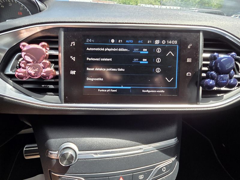 Peugeot 308 (2018) 2.0 BHDi 180 GT EAT8 - fotka 20 z 32