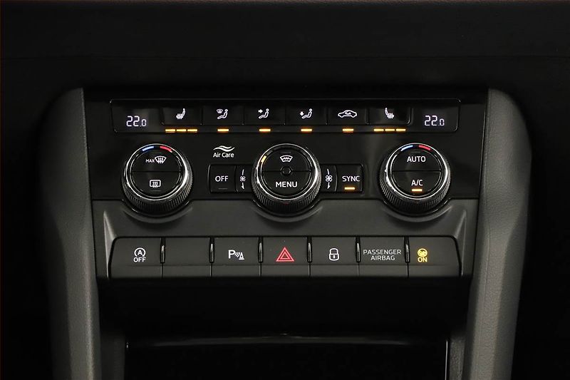 Škoda Karoq (2022) Style 1.5 TSI - fotka 12 z 20