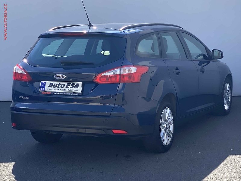 Ford Focus (2013) 1.6 TDCI, ČR, servis.kniha - fotka 4 z 16