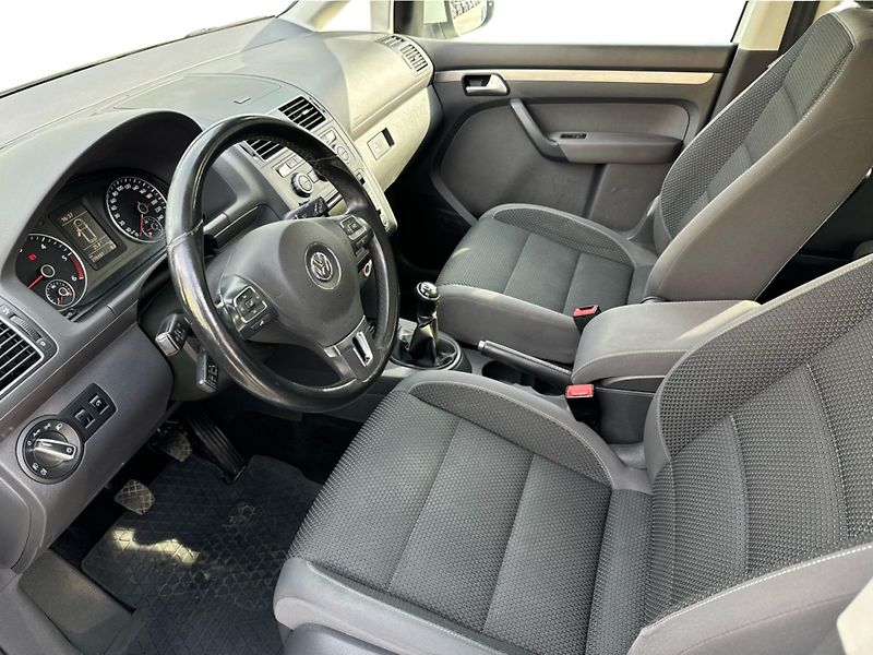 Volkswagen Touran 2,0 TDI Comfortline - fotka 11 z 19
