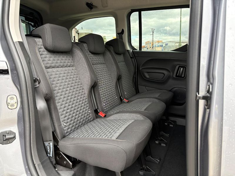 Peugeot Rifter (2026) LONG GT BlueHDi 130 EAT8 - fotka 12 z 32