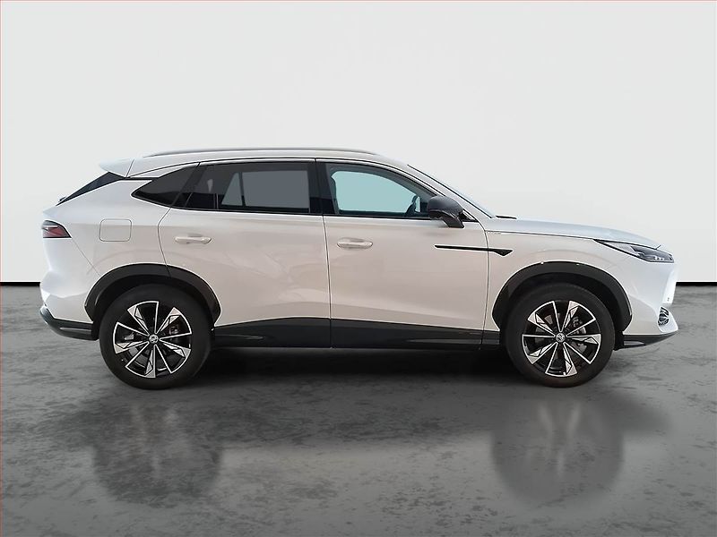 MG HS (2025) 1.5 TGI - fotka 6 z 20