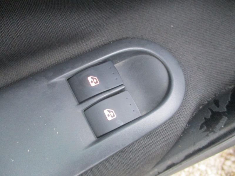 Renault Mégane 1.6i KLIMA - fotka 9 z 24
