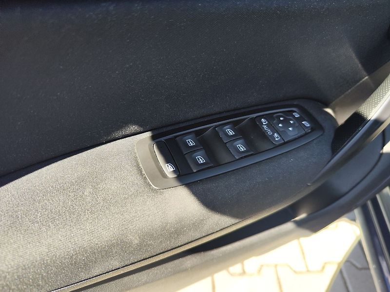 Renault Mégane 1.2 TCE/97kW 1.majitel - fotka 25 z 29