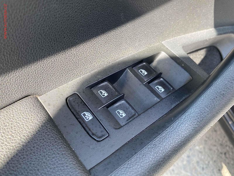 Škoda Octavia (2018) 2.0 TDi, RS, DSG, LED - fotka 13 z 18