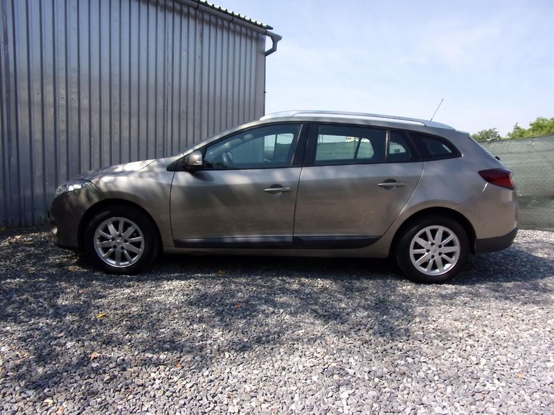 Renault Mégane (2010) 1.4TCe96kW 2xALU KOLA DIGIKLIM - fotka 8 z 22
