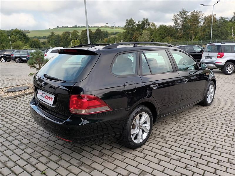 Volkswagen Golf 1,2 TSI,77KW,DIGIKLIMA,SERVIS - fotka 5 z 36