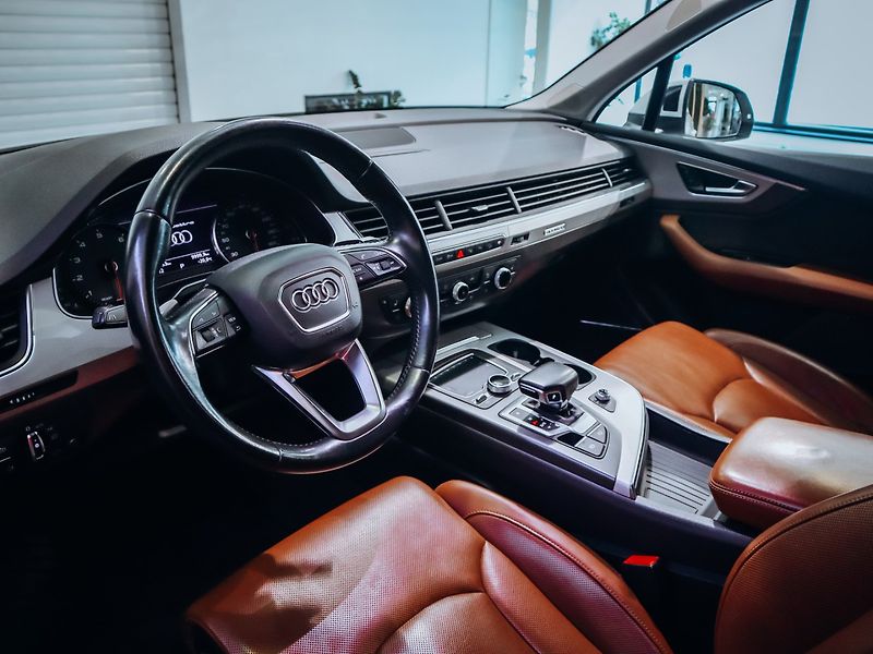 Audi Q7 3.0 245kw - fotka 22 z 29