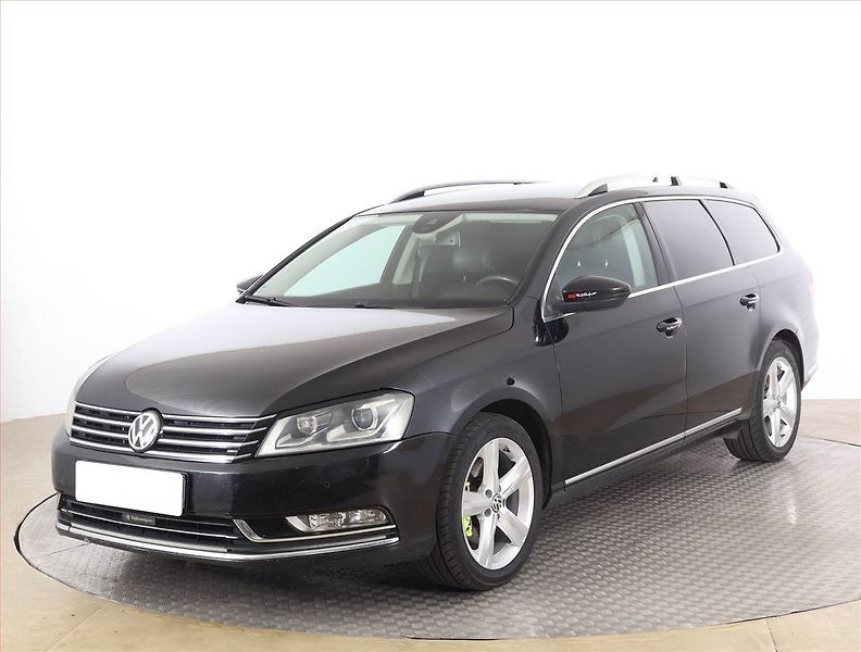 Volkswagen Passat (2011) 2.0 TDI, 4X4, Automat, Navi - fotka 2 z 20