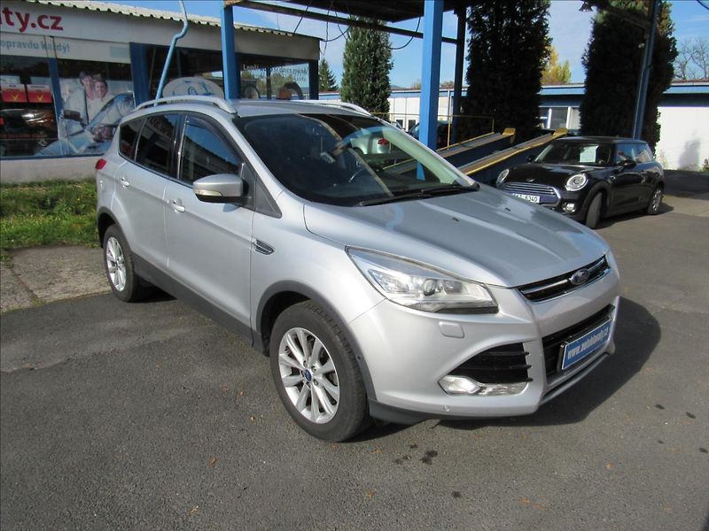 Ford Kuga 1,5 110kW 4x2 - fotka 3 z 36