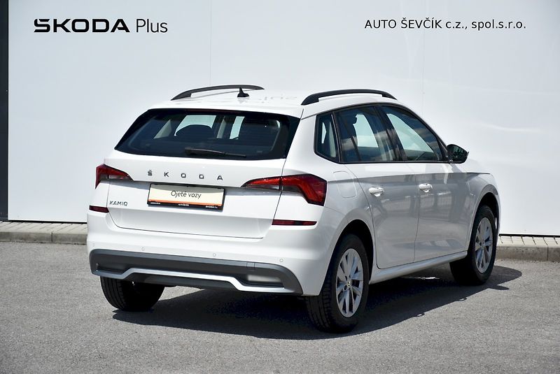 Škoda Kamiq (2024) Fresh 1.0 TSI 81kW - fotka 2 z 32