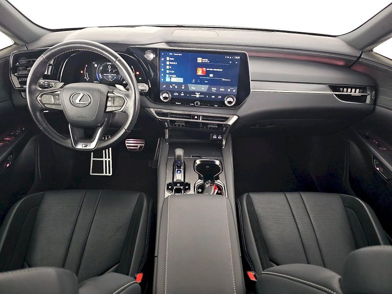 Lexus RX 500h (2024) 2.4 HEV 371k F Sport - fotka 12 z 30
