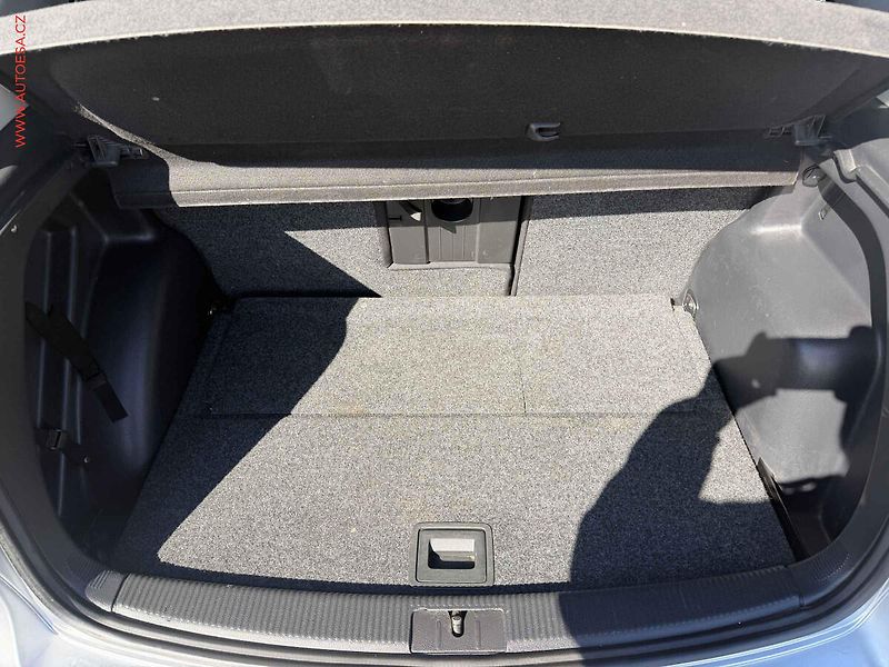 Volkswagen Golf Plus (2012) 1.4TSi, AC, výhřev sed - fotka 7 z 18