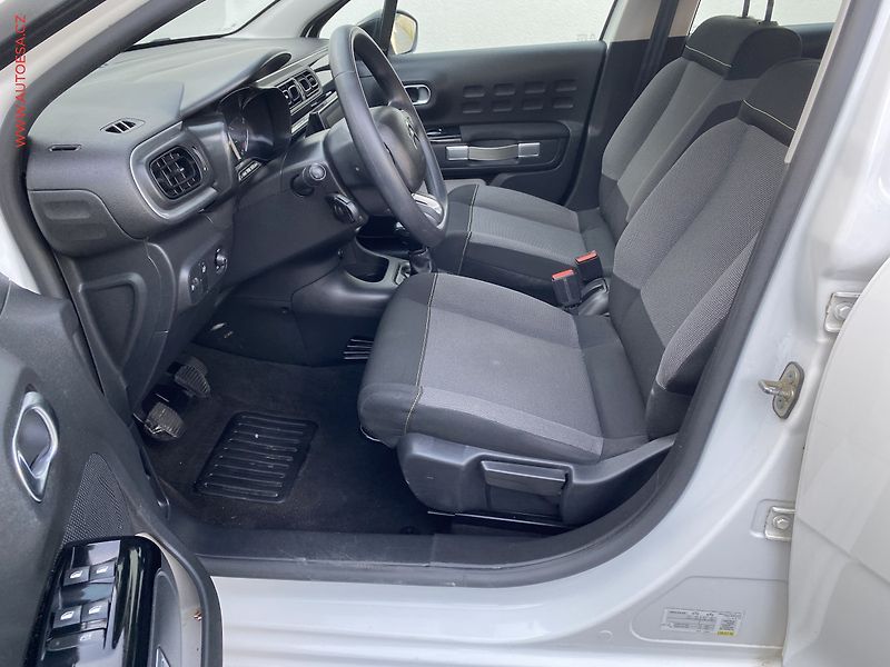 Citroën C3 (2019) 1.2PT, Navi, AC, park.čidla - fotka 9 z 16