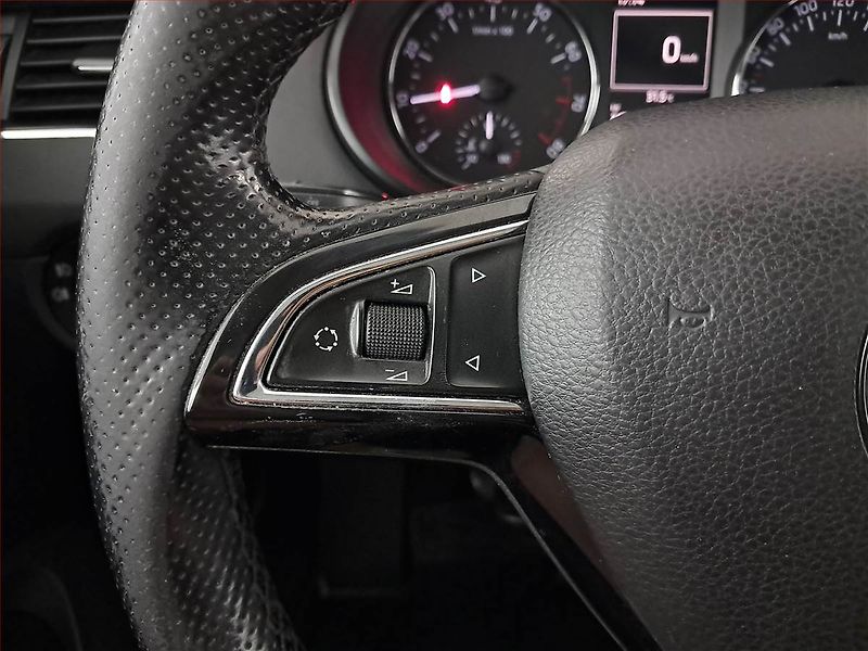 Škoda Octavia (2014) 1.2 TSI, Tempomat - fotka 15 z 18