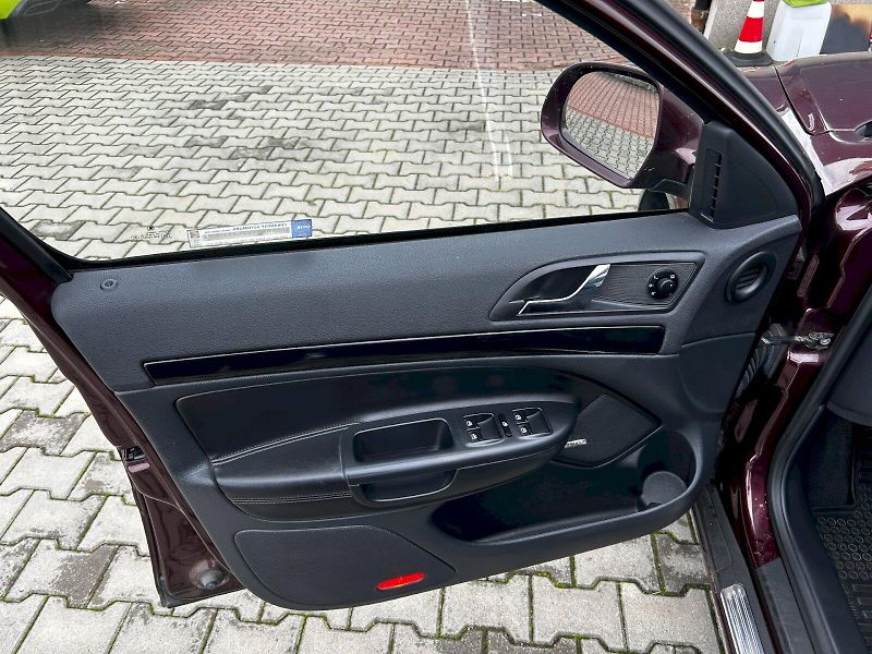 Škoda Octavia (2012) Combi 2.0 TDI 103kW 4x4 MP6 L& - fotka 18 z 33