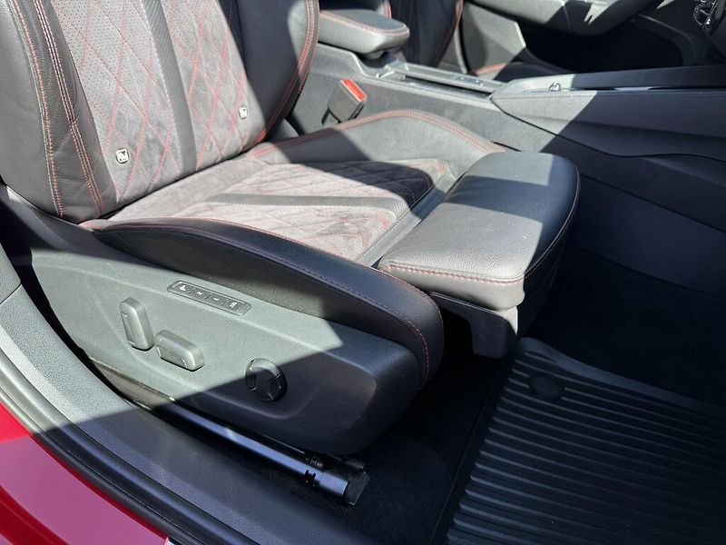 Škoda Octavia DSG 2,0 TSi 180 kW RS - fotka 23 z 24