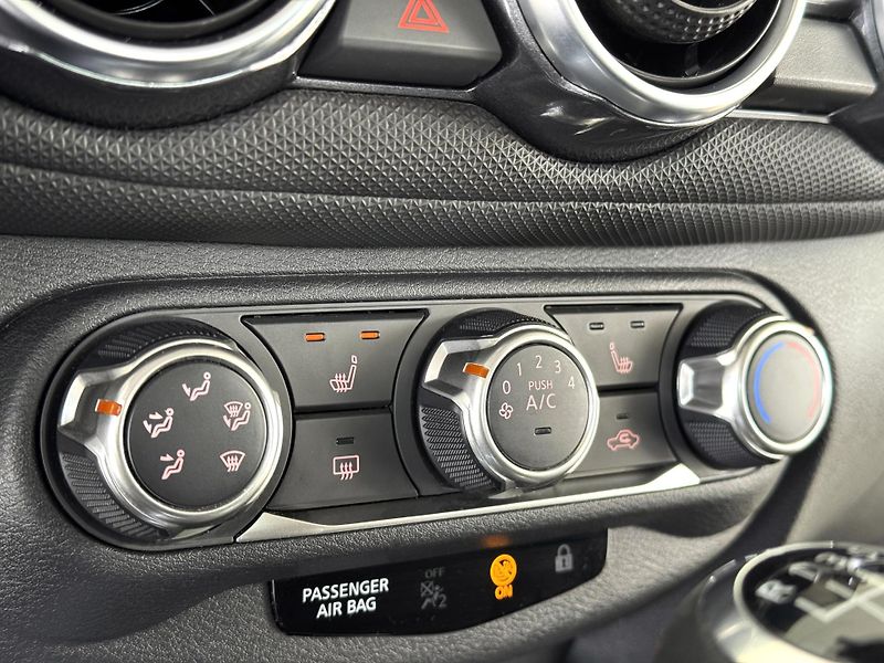 Nissan Juke 1,0DIG-T 114*Kamera*REZERVACE! - fotka 23 z 32