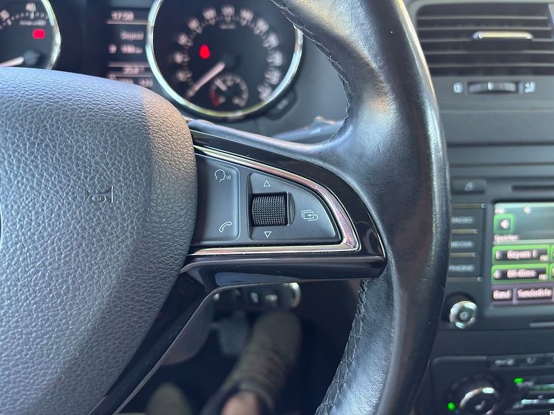 Škoda Yeti 1.4TSi-90KW/2015/ELEGANCE.1MAJ - fotka 30 z 49