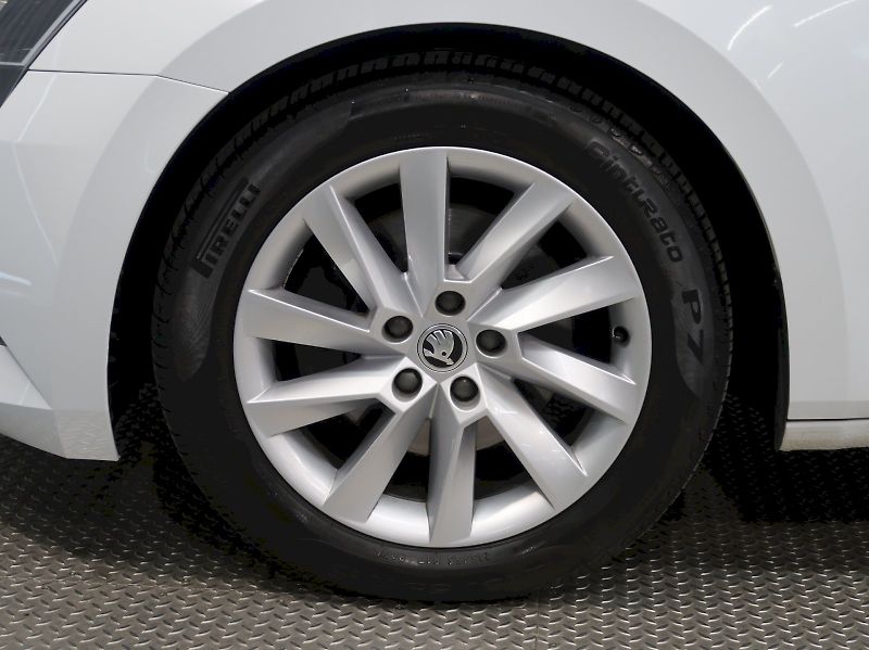Škoda Superb (2019) AMBITION 2.0TDI 110KW DSG CANT - fotka 12 z 38