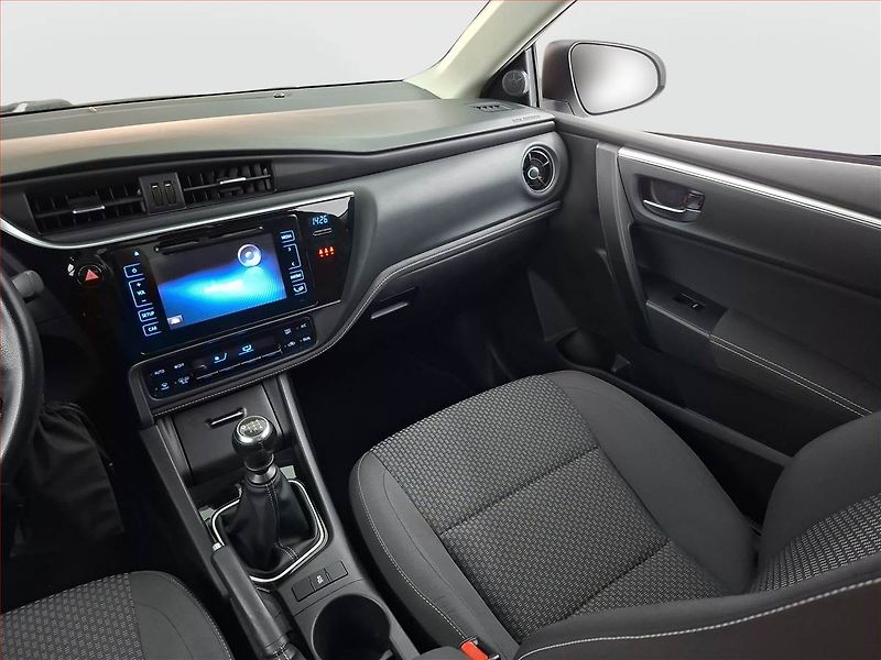 Toyota Corolla (2018) 1.6 Valvematic, Tempomat - fotka 8 z 18