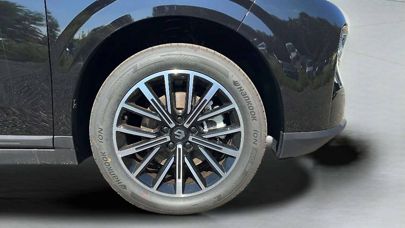 Leapmotor B10 (2026) DESIGN PROMAX baterie 67,1kWh - fotka 28 z 33