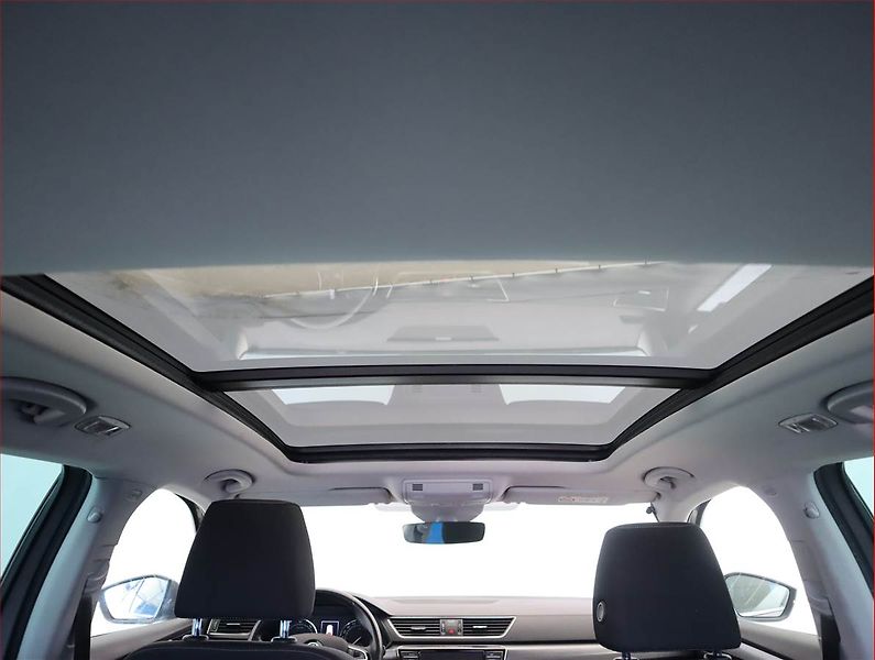 Škoda Superb (2017) 1.6 TDI, Automat, Navi - fotka 16 z 23