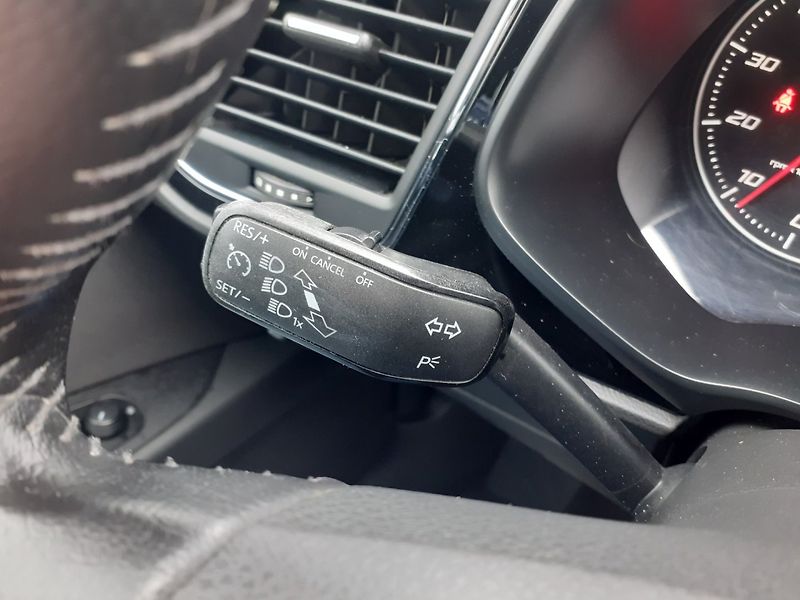 Seat Leon (2014) KOMBI 1.4 TSI AUTOMAT - fotka 10 z 37