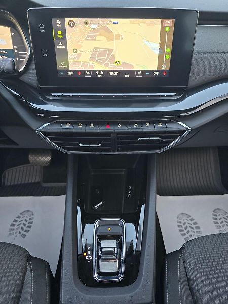Škoda Octavia 2.0TDi 110kW DSG STYLE + NAVI - fotka 12 z 44