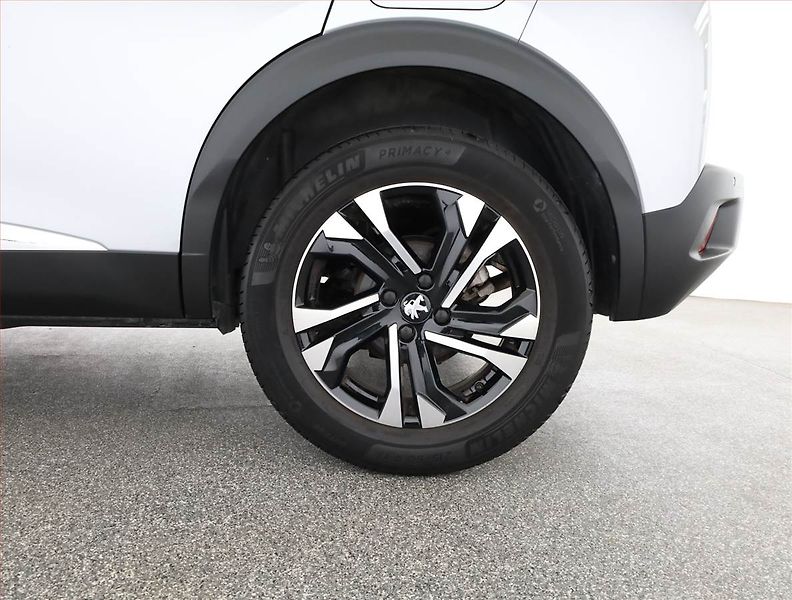 Peugeot 2008 (2021) 1.2 PureTech, Serv.kniha, Kůže - fotka 19 z 19