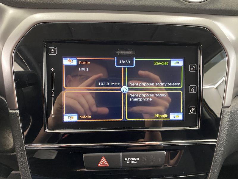 Suzuki Vitara 1,4 BoostJet Allgrip - fotka 17 z 27