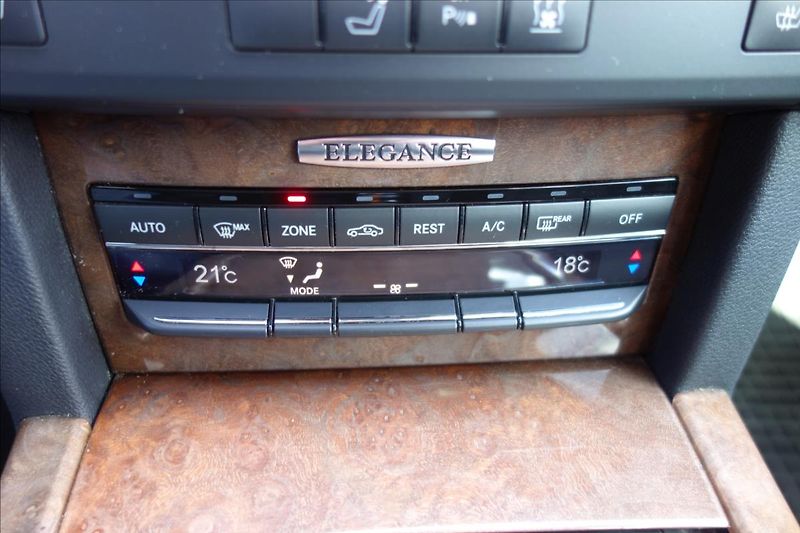 Mercedes-Benz Třídy E 350 CDi 195KW,ELEGANCE. - fotka 26 z 35