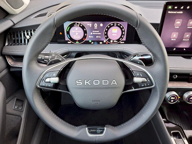 Škoda Superb (2025) Combi iV L&K DSG 1,5TSi 150kW - fotka 16 z 35