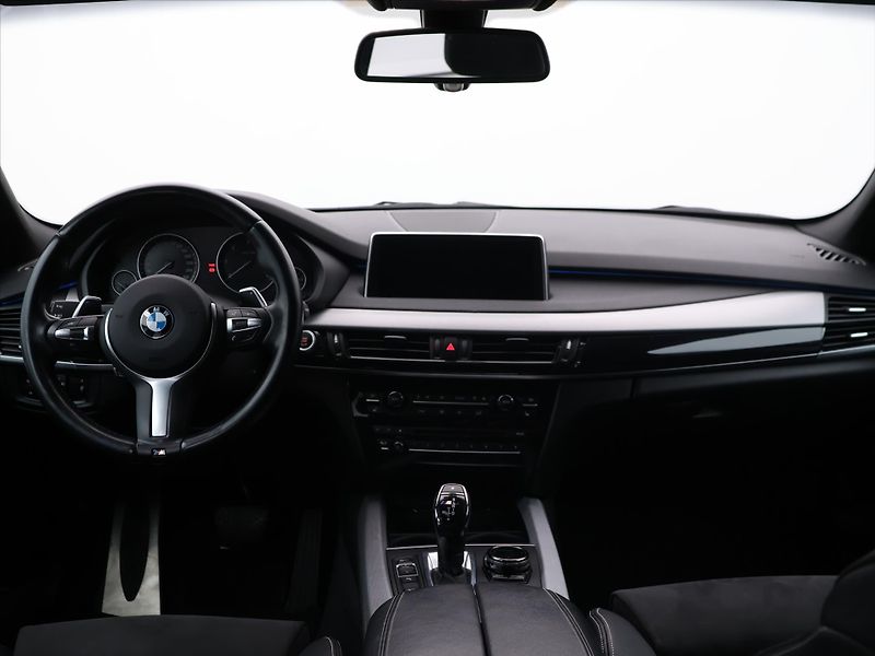 BMW X5 3,0 M50d 280kW CZ - fotka 27 z 35