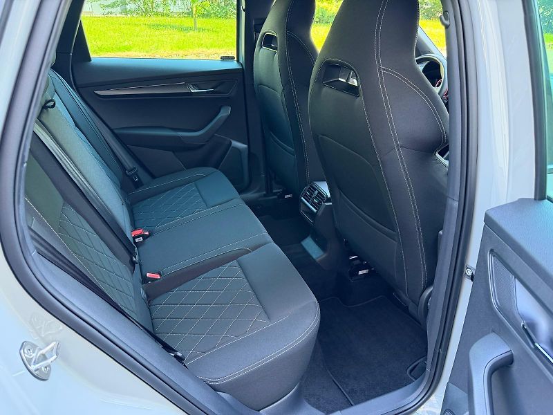 Škoda Karoq 1,5 TSi/Sportline/DSG/1.maj.  - fotka 17 z 28