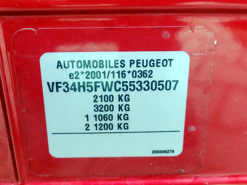 Peugeot 308 SW *KLIMA,SERV.KNÍŽKA,7míst  - fotka 4 z 34