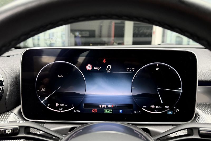 Mercedes-Benz Třídy C (2024) C 300 de 4Matic EQ - fotka 53 z 100