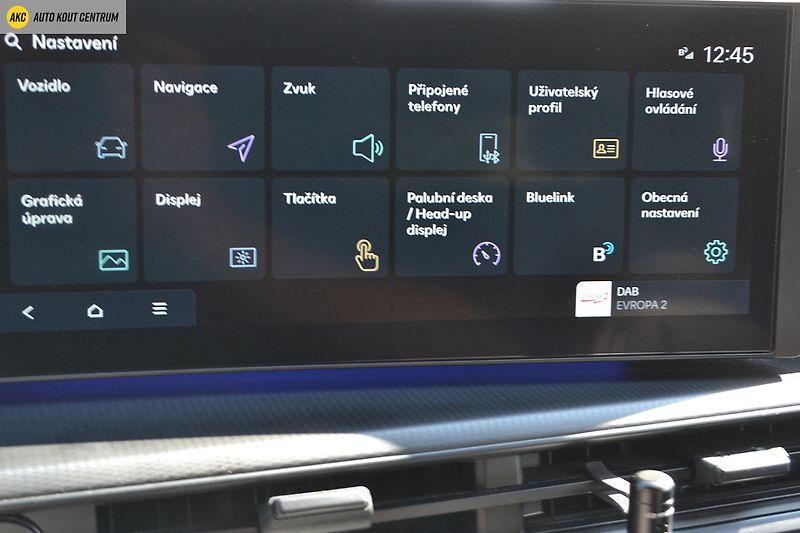 Hyundai Santa Fe 1.6T-GDI PHEV 4WD CALLIGRAPHY - fotka 49 z 73