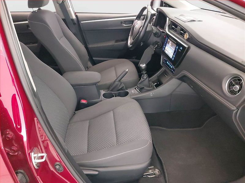 Toyota Corolla (2018) 1.6 Valvematic, Tempomat - fotka 9 z 14