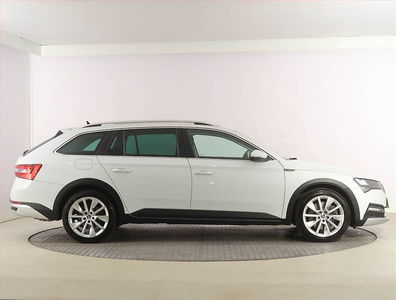 Škoda Superb (2022) Scout 2.0 TSI - fotka 6 z 32